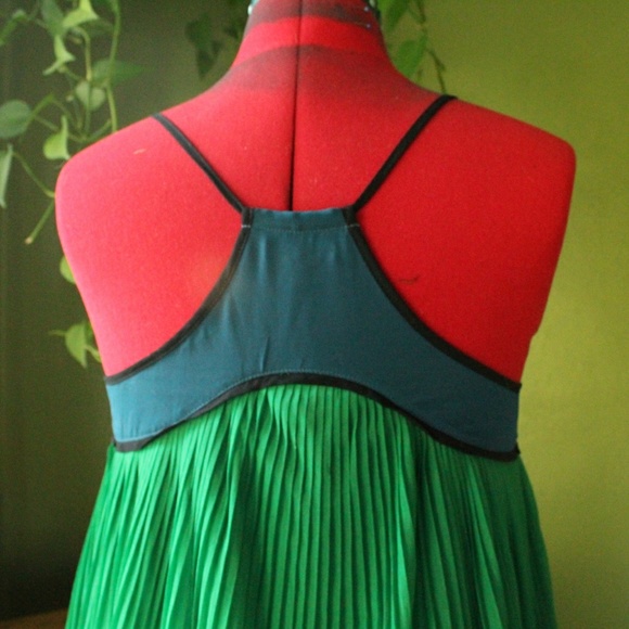 Dress - Picture 4 of 6